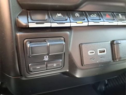 Used 2024 GMC Sierra 1500 Pro w/ Pro Value Package AWD/4WD image 28
