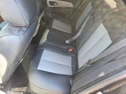 Used 2014 Chevrolet Cruze LS FWD image 11