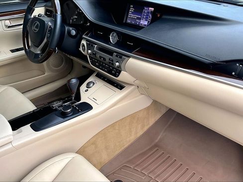 Used 2013 Lexus ES 350 w/ Premium Pkg image 19