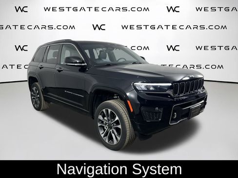 Used 2023 Jeep Grand Cherokee Overland w/ Luxury Tech Group IV image 2