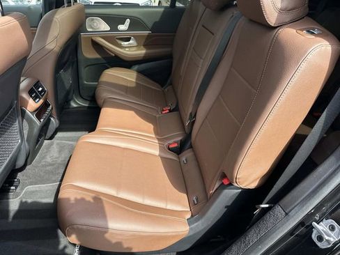 Certified 2024 Mercedes-Benz GLS 450 4MATIC image 11