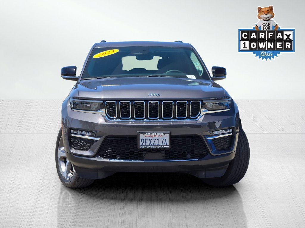 Used 2023 Jeep Grand Cherokee Limited w/ Luxury Tech Group II RWD image 2