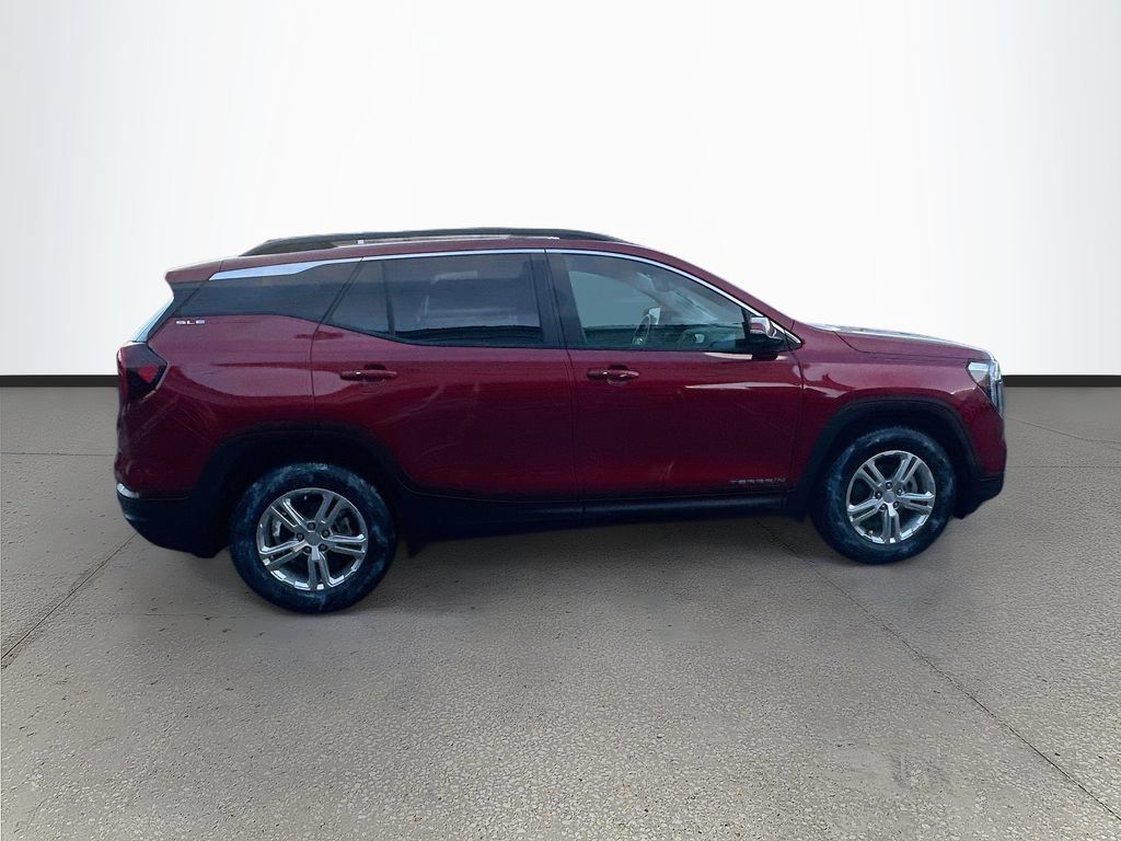 Used 2022 GMC Terrain SLE w/ Driver Convenience Package FWD image 8