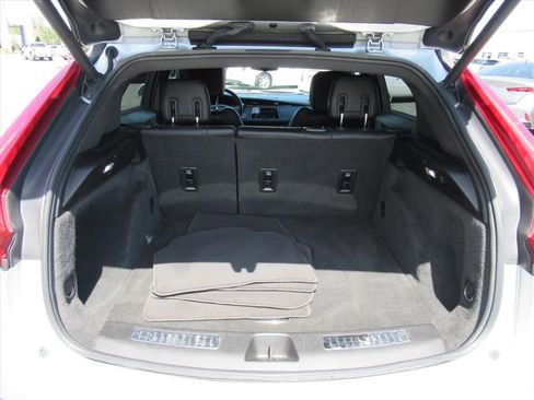 Used 2020 Cadillac XT4 Premium Luxury FWD image 30