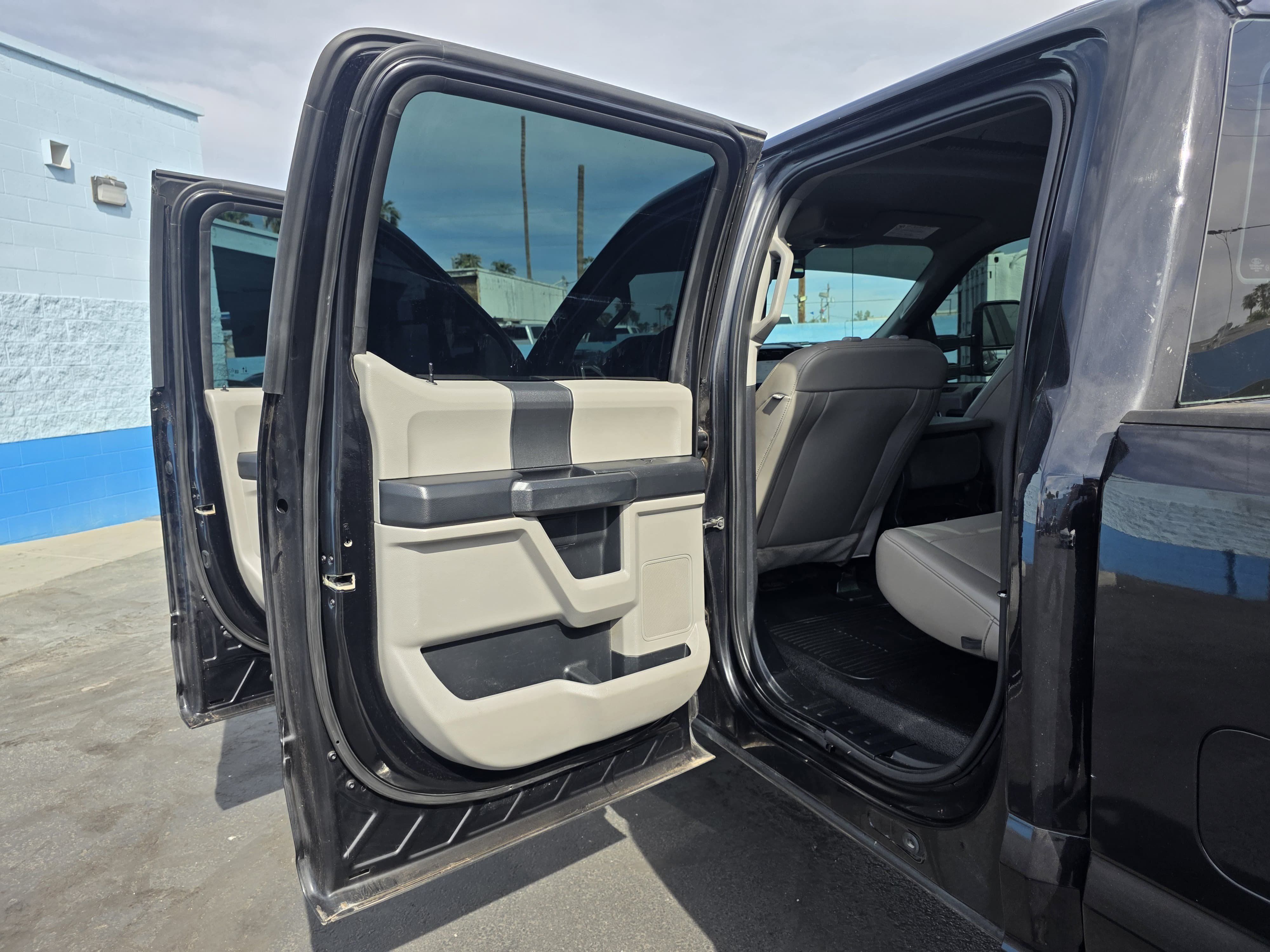 Used 2020 Ford F350 XL w/ Power Equipment Group AWD/4WD image 17