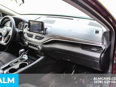 Used 2024 Nissan Altima 2.5 SV FWD image 22