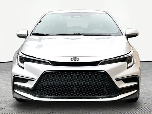 Used 2025 Toyota Corolla SE FWD image 4
