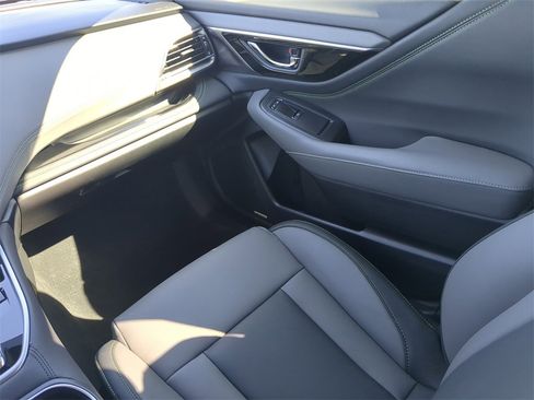 Used 2025 Subaru Outback Onyx Edition XT image 16