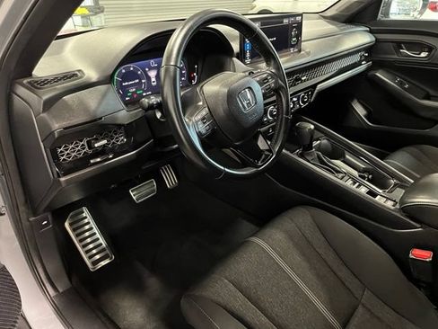 Used 2025 Honda Accord Sport image 19