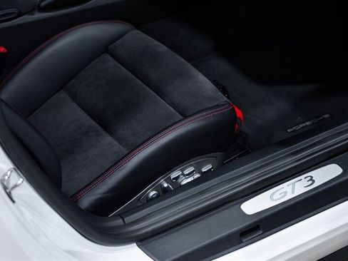 Used 2014 Porsche 911 GT3 RWD image 30