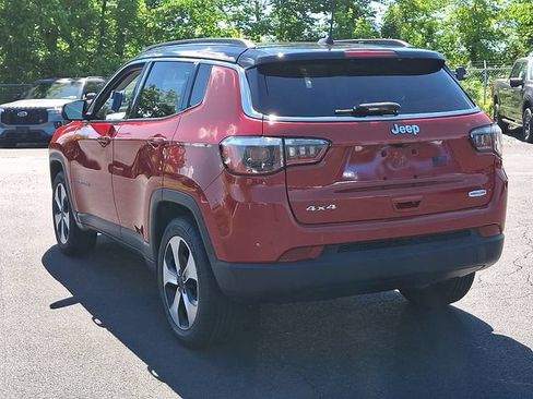 Used 2018 Jeep Compass Latitude w/ Popular Equipment Group AWD/4WD image 10