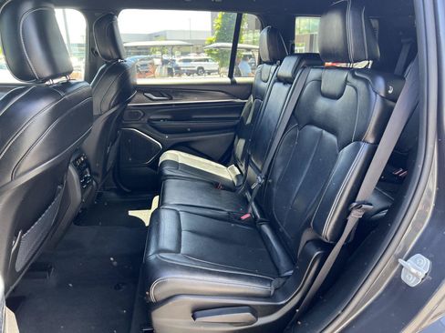Used 2023 Jeep Grand Cherokee L Overland AWD/4WD image 27