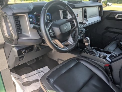 Used 2025 Ford Bronco Outer Banks AWD/4WD image 15