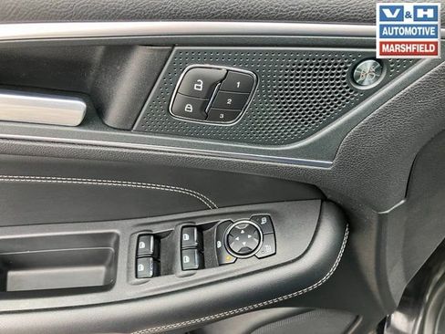 Used 2024 Ford Edge Titanium AWD/4WD image 14