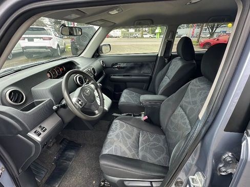Used 2012 Scion xB image 8