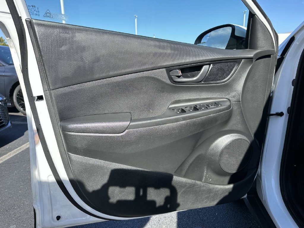Used 2021 Hyundai Kona SE AWD/4WD image 17