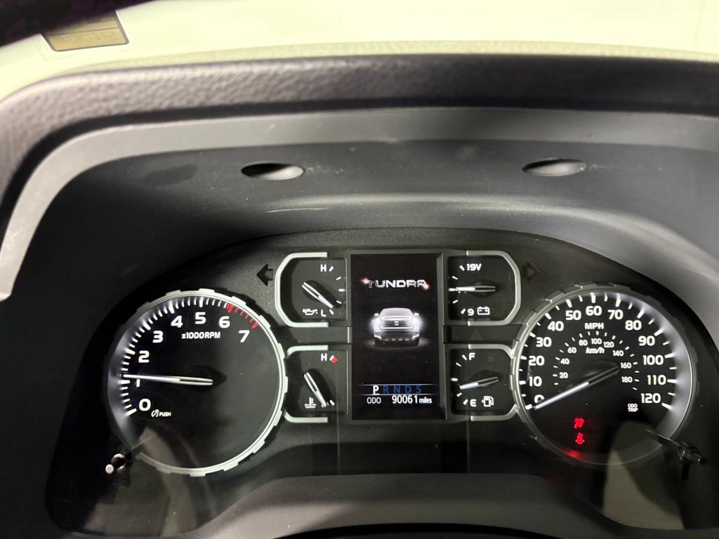 Used 2018 Toyota Tundra SR5 w/ SR5 Upgrade Package RWD image 17