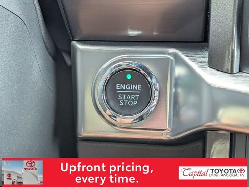 Used 2023 Ford F150 Lariat AWD/4WD image 17