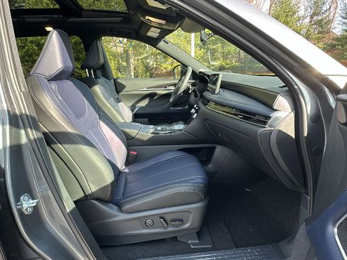 New 2026 INFINITI QX60 Sport w/ Dark Cargo Package image 9