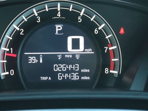 Used 2018 Honda CR-V LX image 8