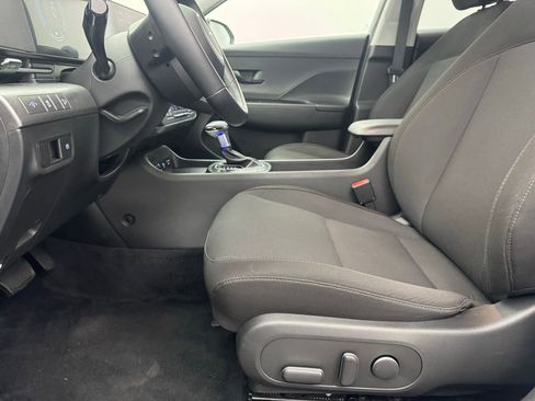Used 2025 Hyundai Kona SEL FWD image 15