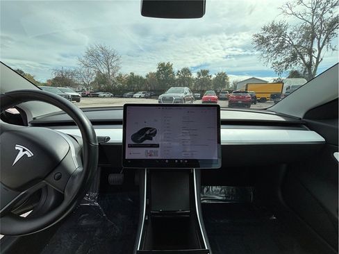 Used 2019 Tesla Model 3 Long Range image 11