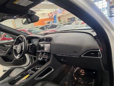 Used 2018 Jaguar F-PACE S AWD/4WD image 8
