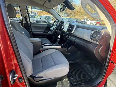 Certified 2022 Toyota Tacoma SR5 image 20