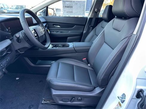 New 2025 Nissan Murano SV image 9