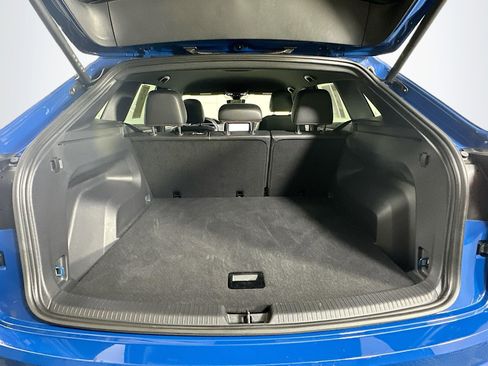 Used 2025 Volkswagen Atlas Cross Sport SE image 27