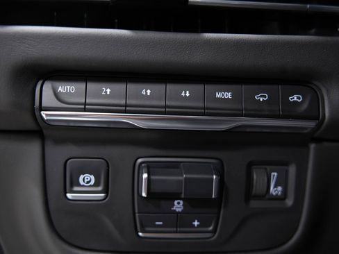 Used 2025 Cadillac Escalade Sport Platinum AWD/4WD image 39