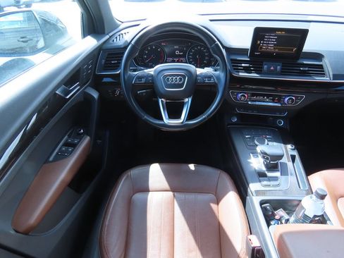 Used 2019 Audi Q5 2.0T Premium w/ Convenience Package AWD/4WD image 5