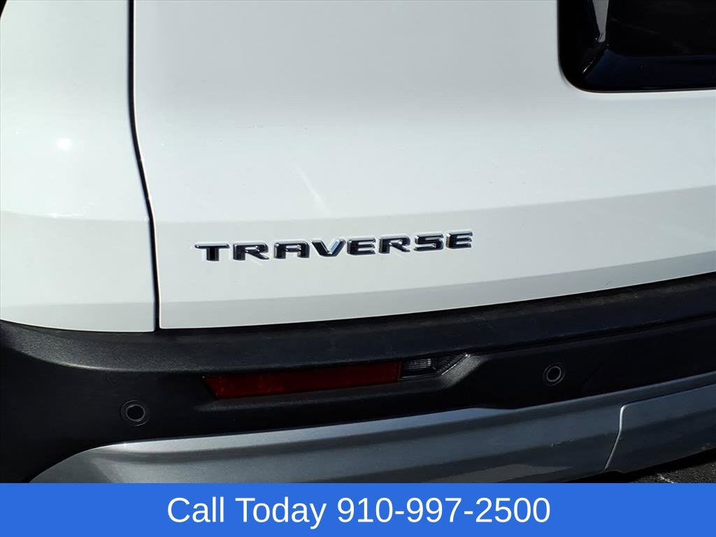 Used 2026 Chevrolet Traverse LT w/ Driver Confidence Package FWD image 7