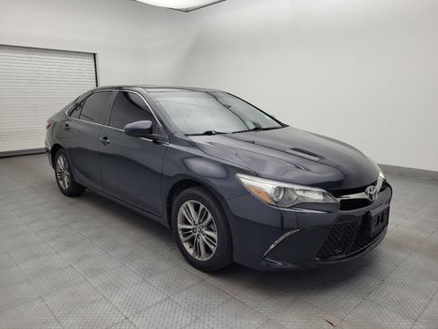 Used 2016 Toyota Camry SE w/ Moonroof Package FWD image 13