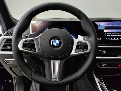 New 2026 BMW X7 xDrive40i w/ M Sport Package image 16