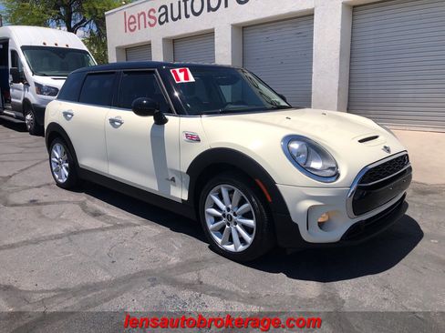 Used 2017 MINI Cooper Clubman S image 2