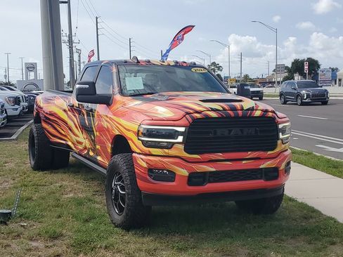 Used 2024 RAM 3500 Laramie w/ Night Edition AWD/4WD image 8
