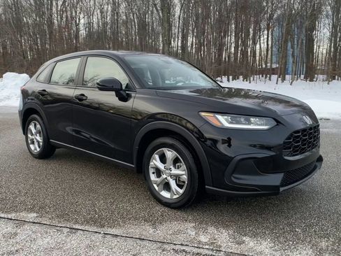 Certified 2024 Honda HR-V LX image 3