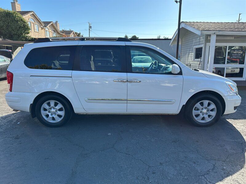 Used 2008 Hyundai Entourage GLS FWD image 4