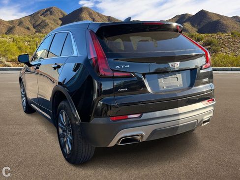 Used 2022 Cadillac XT4 Premium Luxury w/ Safety Alert Package image 3