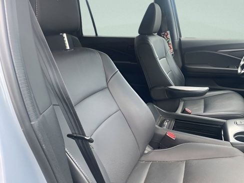 Used 2023 Honda Passport EX-L image 8
