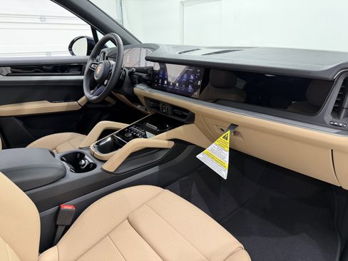 New 2026 Porsche Cayenne AWD/4WD image 24