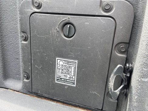 Used 2024 Ford Maverick Lariat FWD image 21