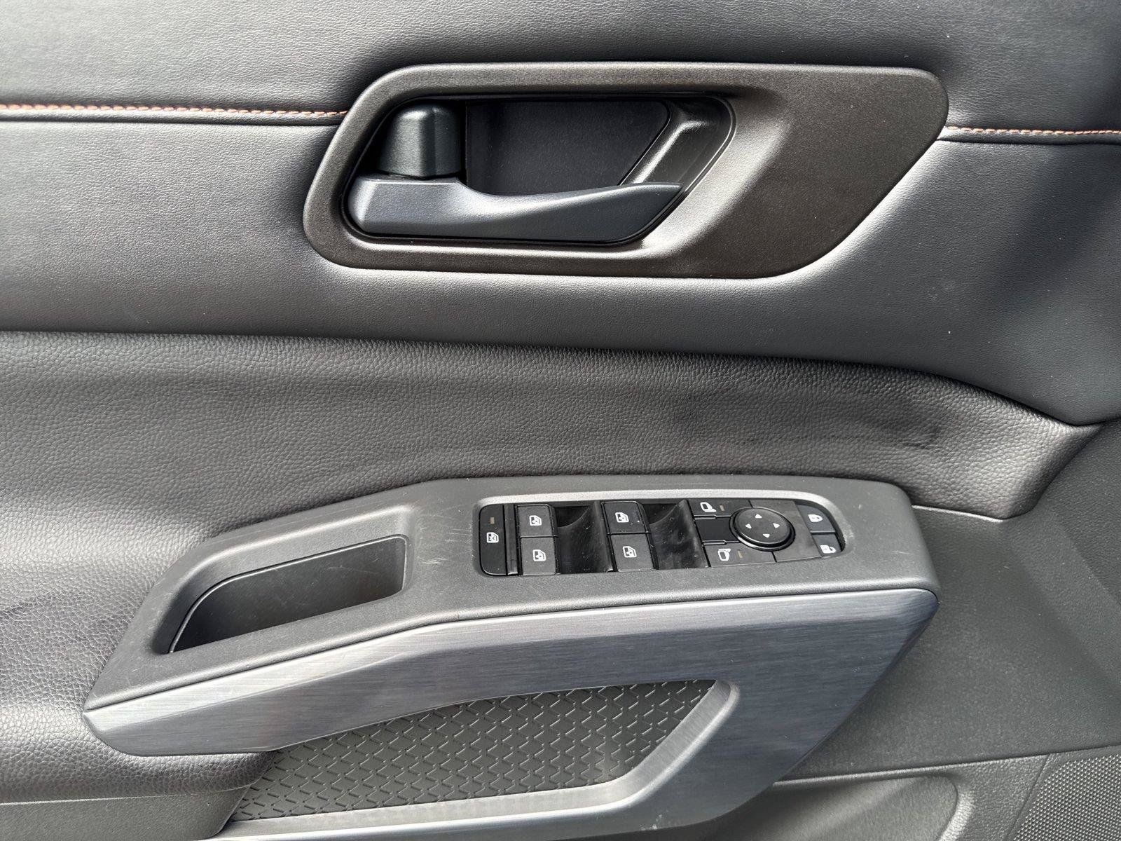 Used 2024 Nissan Pathfinder Rock Creek AWD/4WD image 17