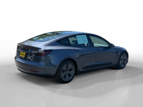 Used 2022 Tesla Model 3 RWD image 5