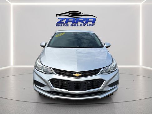 Used 2017 Chevrolet Cruze LS FWD image 2