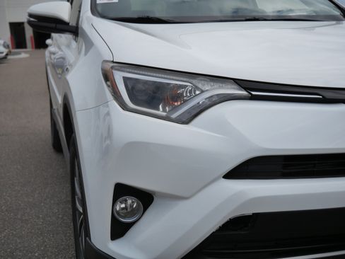 Certified 2018 Toyota RAV4 XLE AWD/4WD image 16