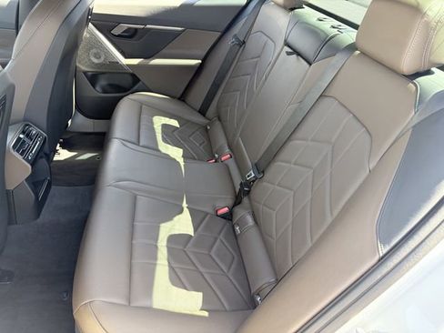 Used 2025 BMW 530i RWD image 18