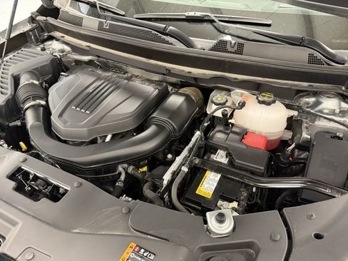 Used 2024 Chevrolet Traverse Z71 w/ LPO, Floor Liner Package AWD/4WD image 29