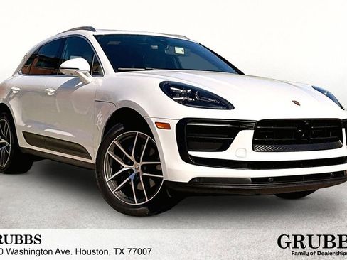 Used 2023 Porsche Macan AWD/4WD image 1